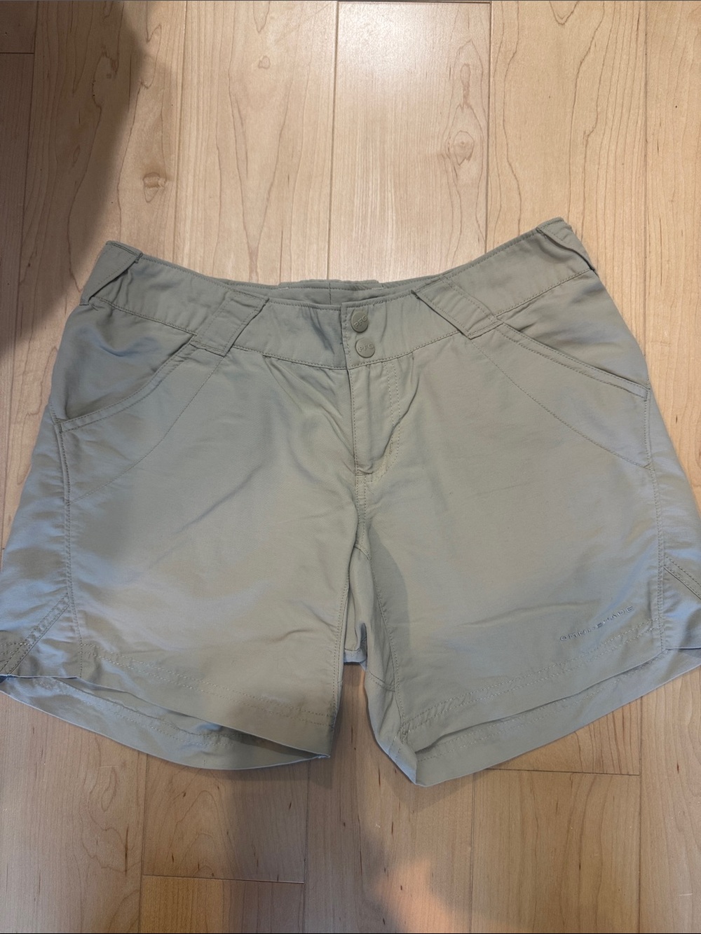 Columbia Khaki Golf Shorts
